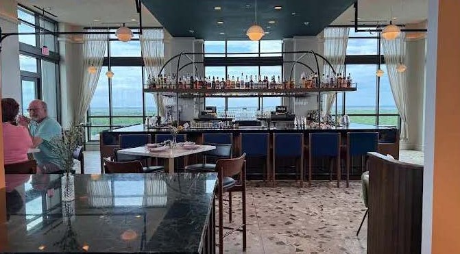 Bar Julian interior